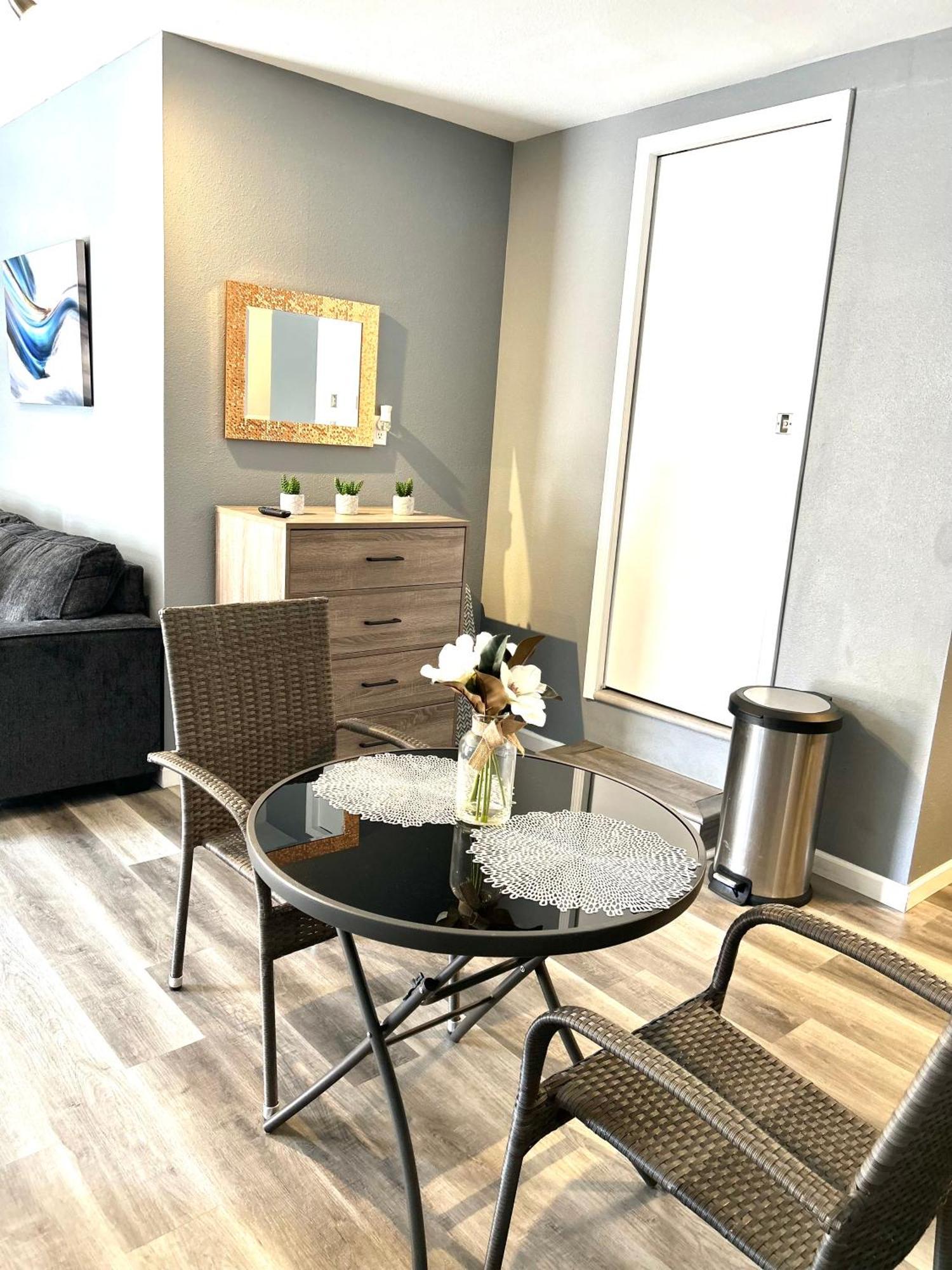 Spacious Studio With Private Entry Moreno Valley Exterior foto